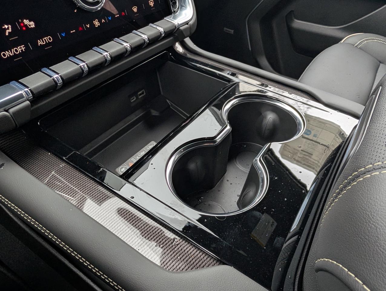 2026 GMC Yukon Elevation Photo