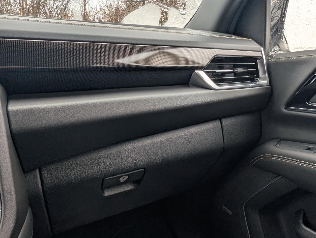 2026 GMC Yukon Elevation Photo