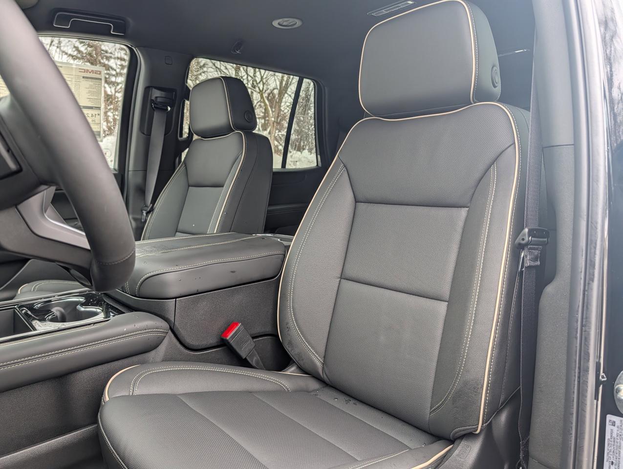 2026 GMC Yukon Elevation Photo