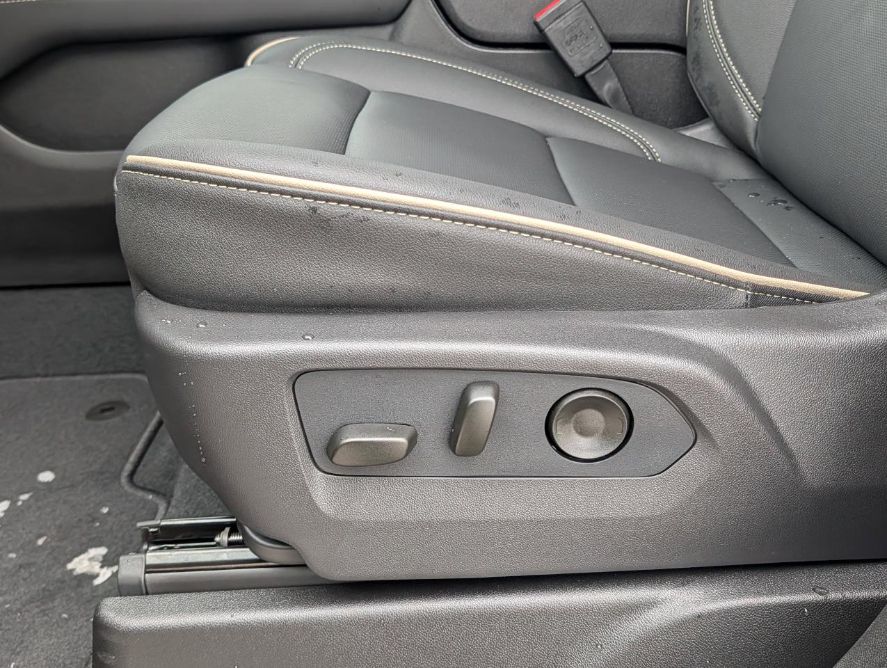 2026 GMC Yukon Elevation Photo