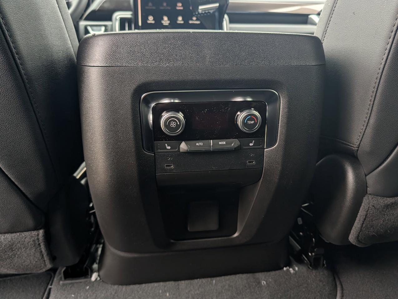 2026 GMC Yukon Elevation Photo