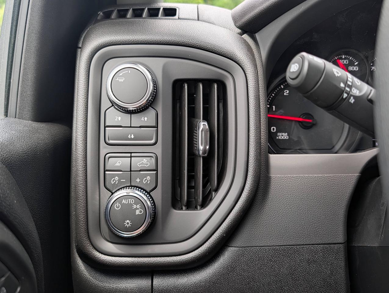 2026 GMC SIERRA 2500HD Pro Photo