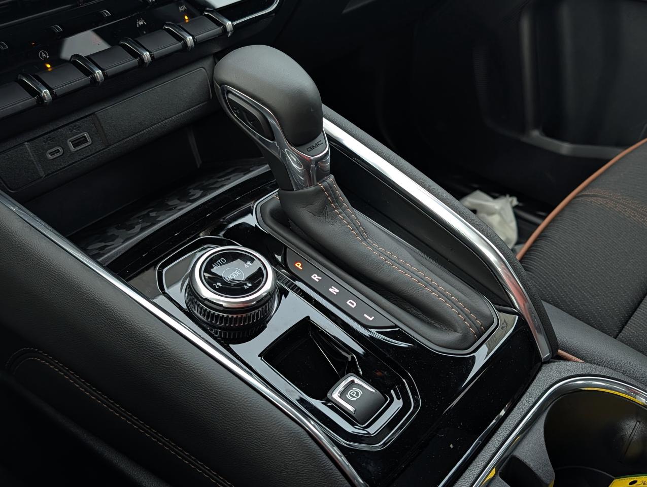 2026 GMC Canyon AT4 Photo