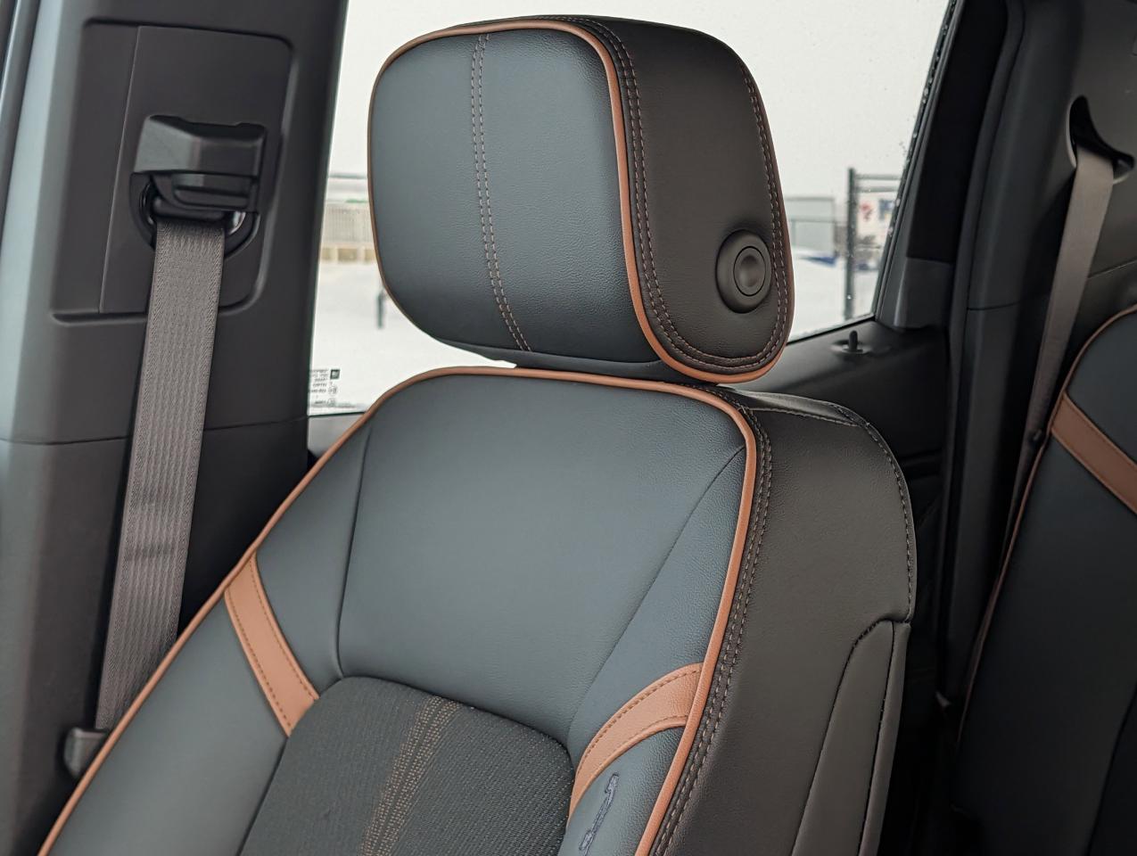 2026 GMC Canyon AT4 Photo