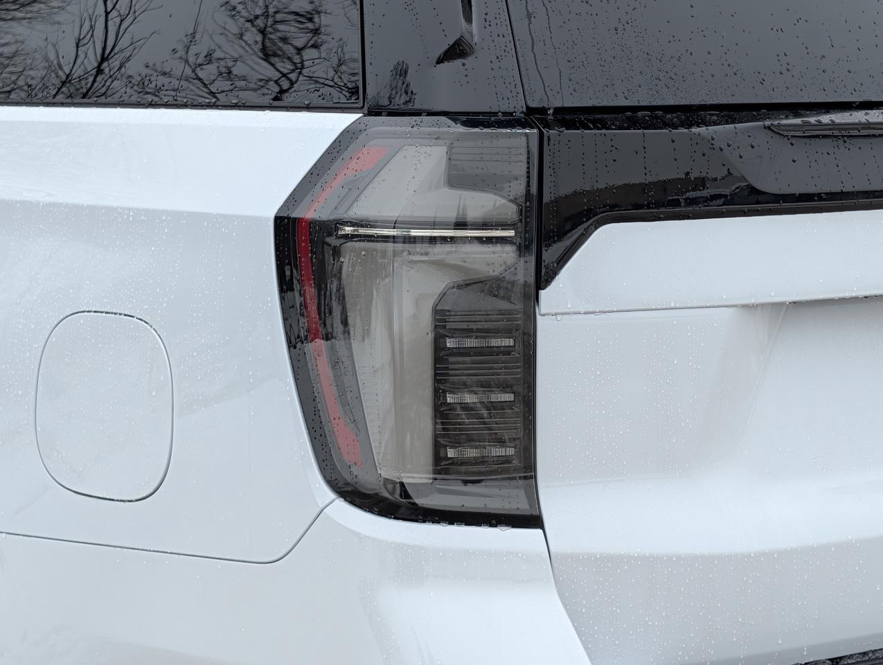 2026 Chevrolet Suburban High Country Photo