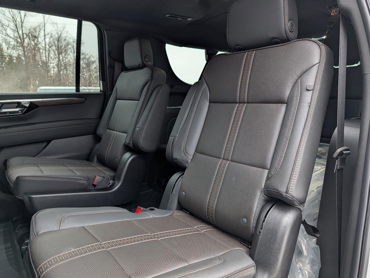 2026 Chevrolet Suburban High Country Photo
