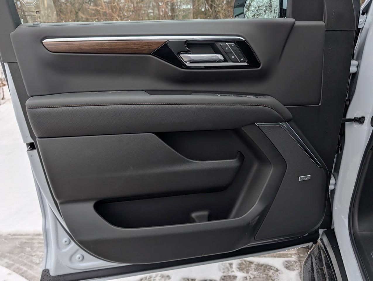 2026 Chevrolet Suburban High Country Photo