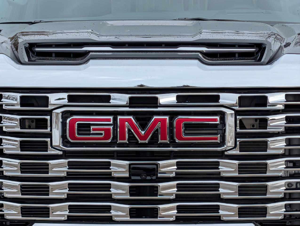 2026 GMC SIERRA 2500HD DENALI Photo