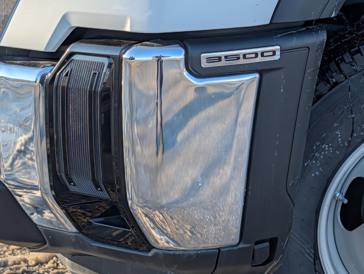 2026 Chevrolet SILVERADO 2500HD Work Truck Photo3