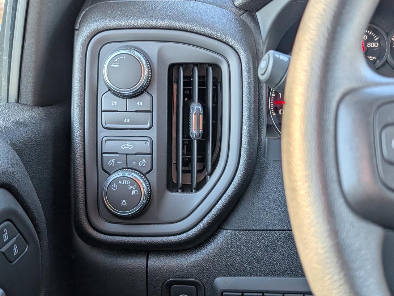 2026 Chevrolet SILVERADO 2500HD Work Truck Photo