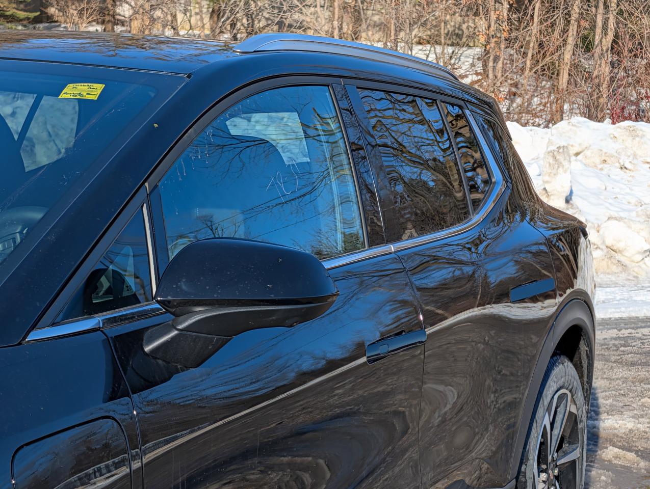 2026 Chevrolet Equinox EV LT Photo2