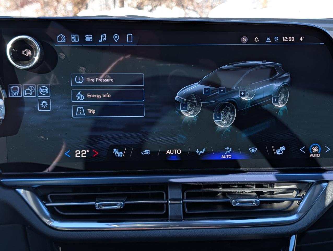 2026 Chevrolet Equinox EV LT Photo