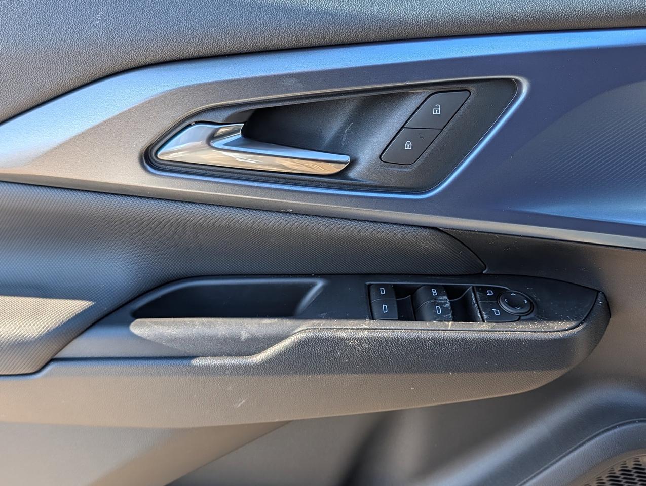 2026 Chevrolet Equinox EV LT Photo