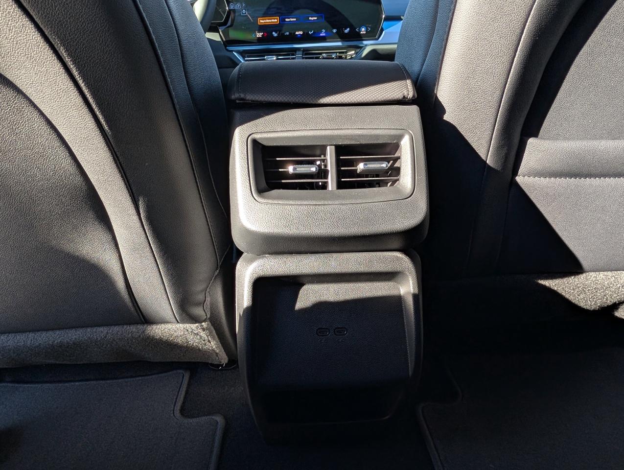 2026 Chevrolet Equinox EV LT Photo