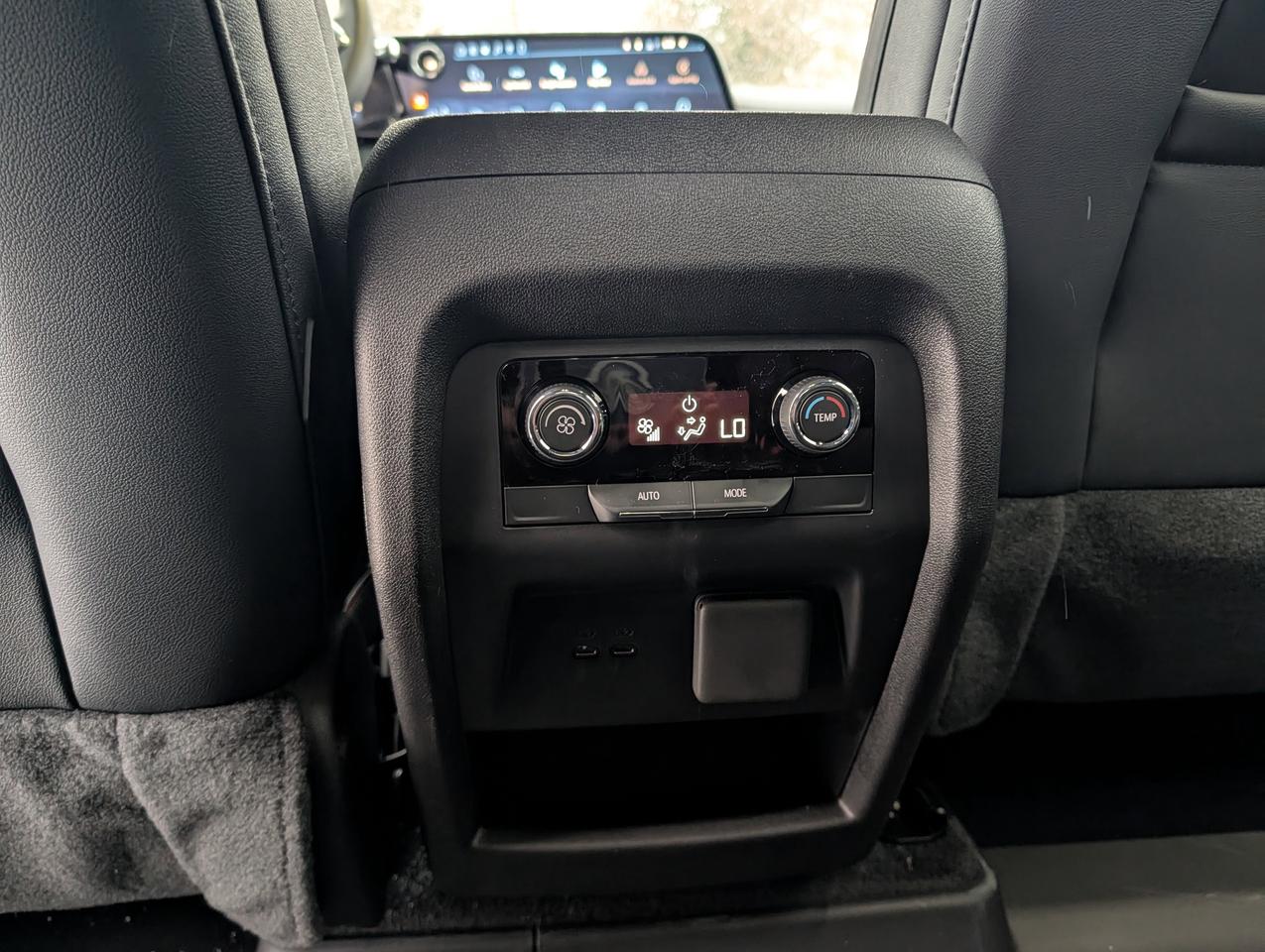 2026 Chevrolet Traverse Z71 Photo