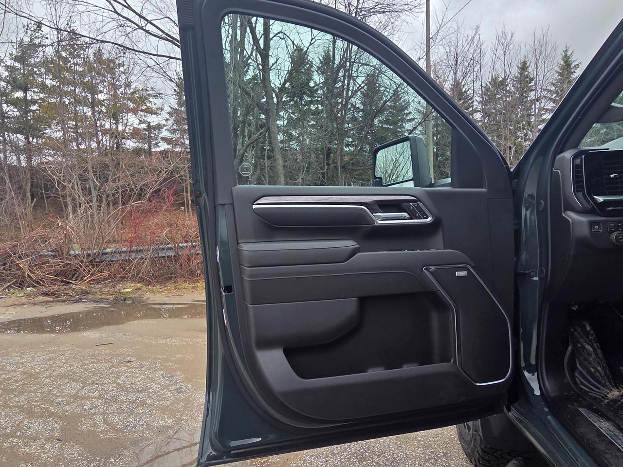 2026 Chevrolet SILVERADO 2500HD LTZ Photo