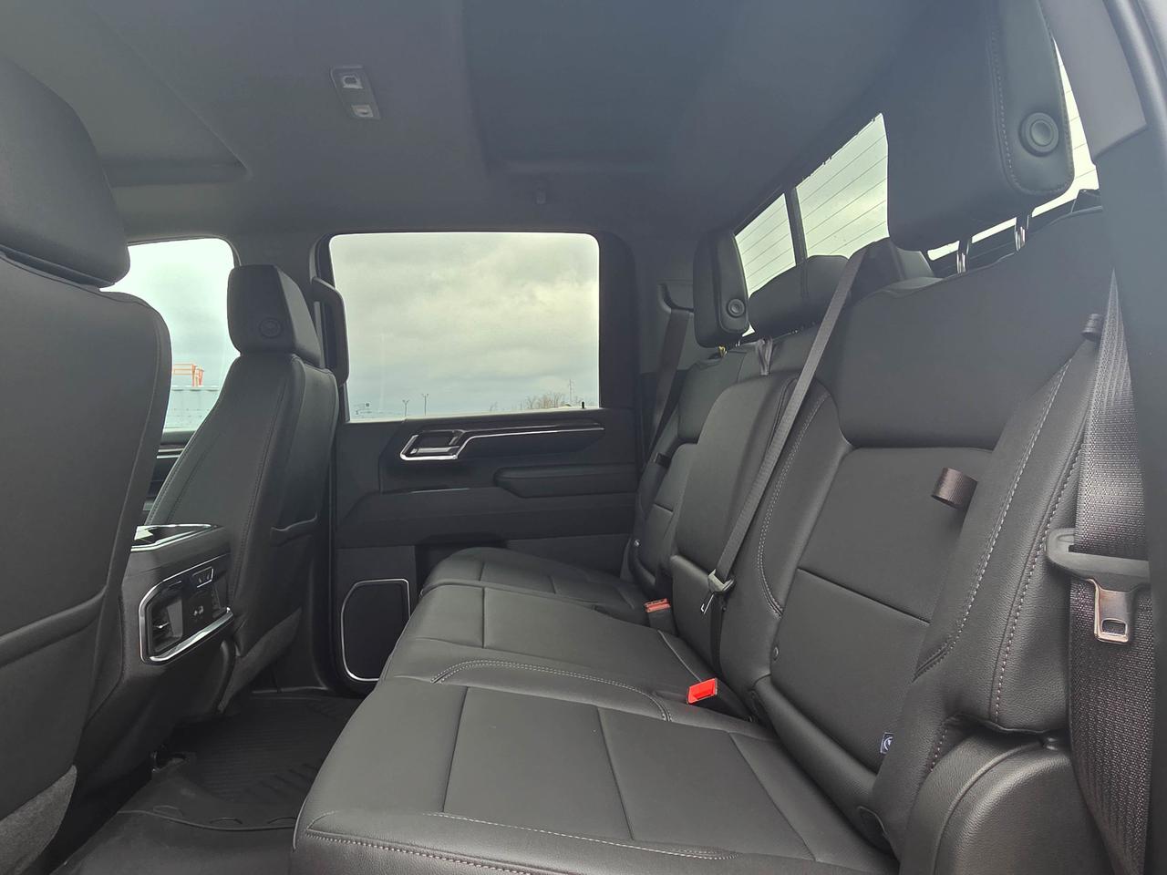 2026 Chevrolet SILVERADO 2500HD LTZ Photo