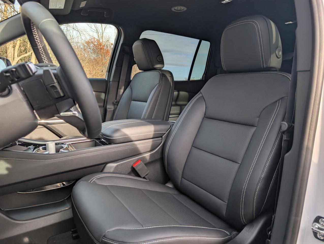 2026 Chevrolet Traverse LT Photo