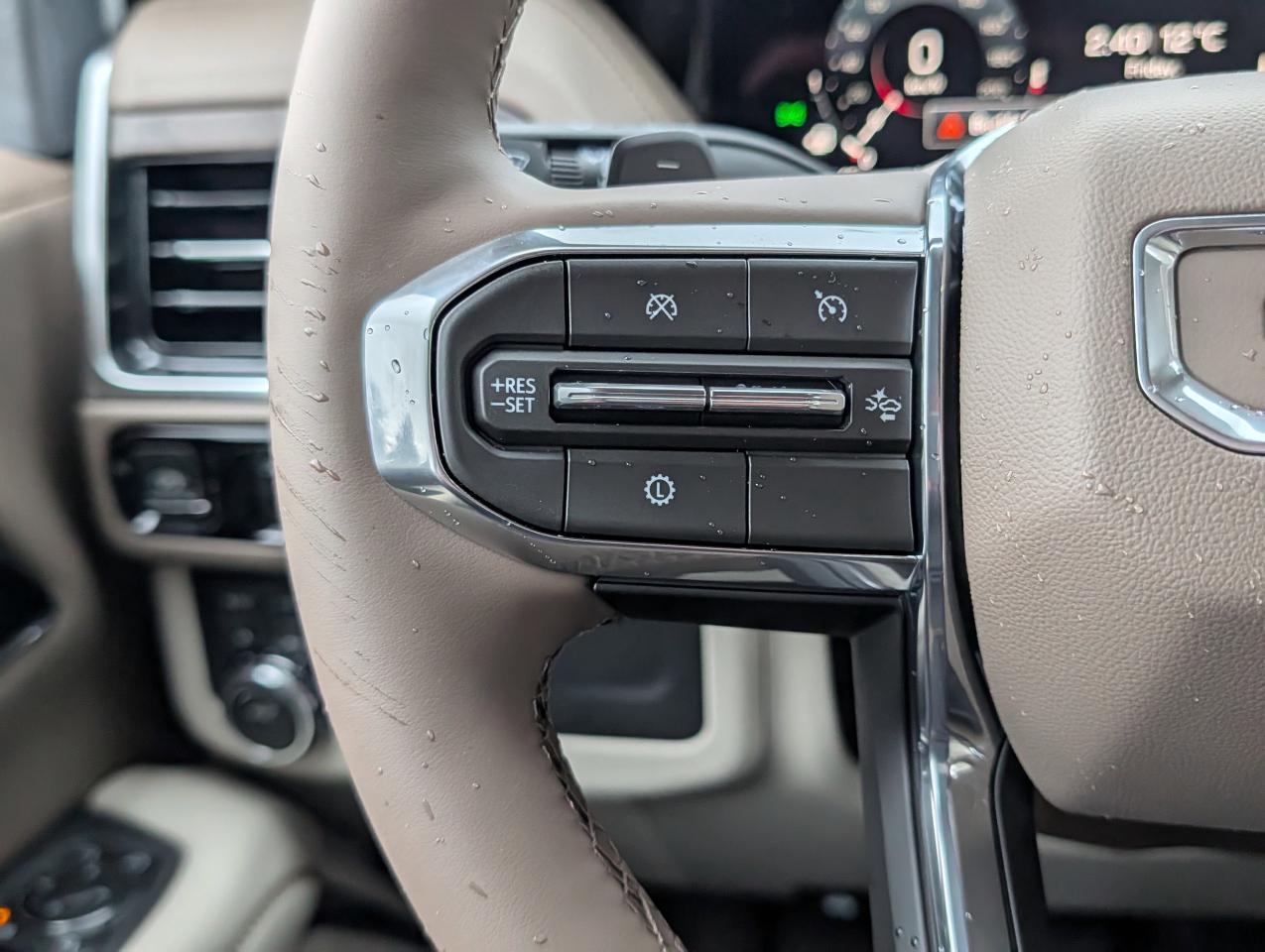 2026 GMC Yukon XL Denali Photo