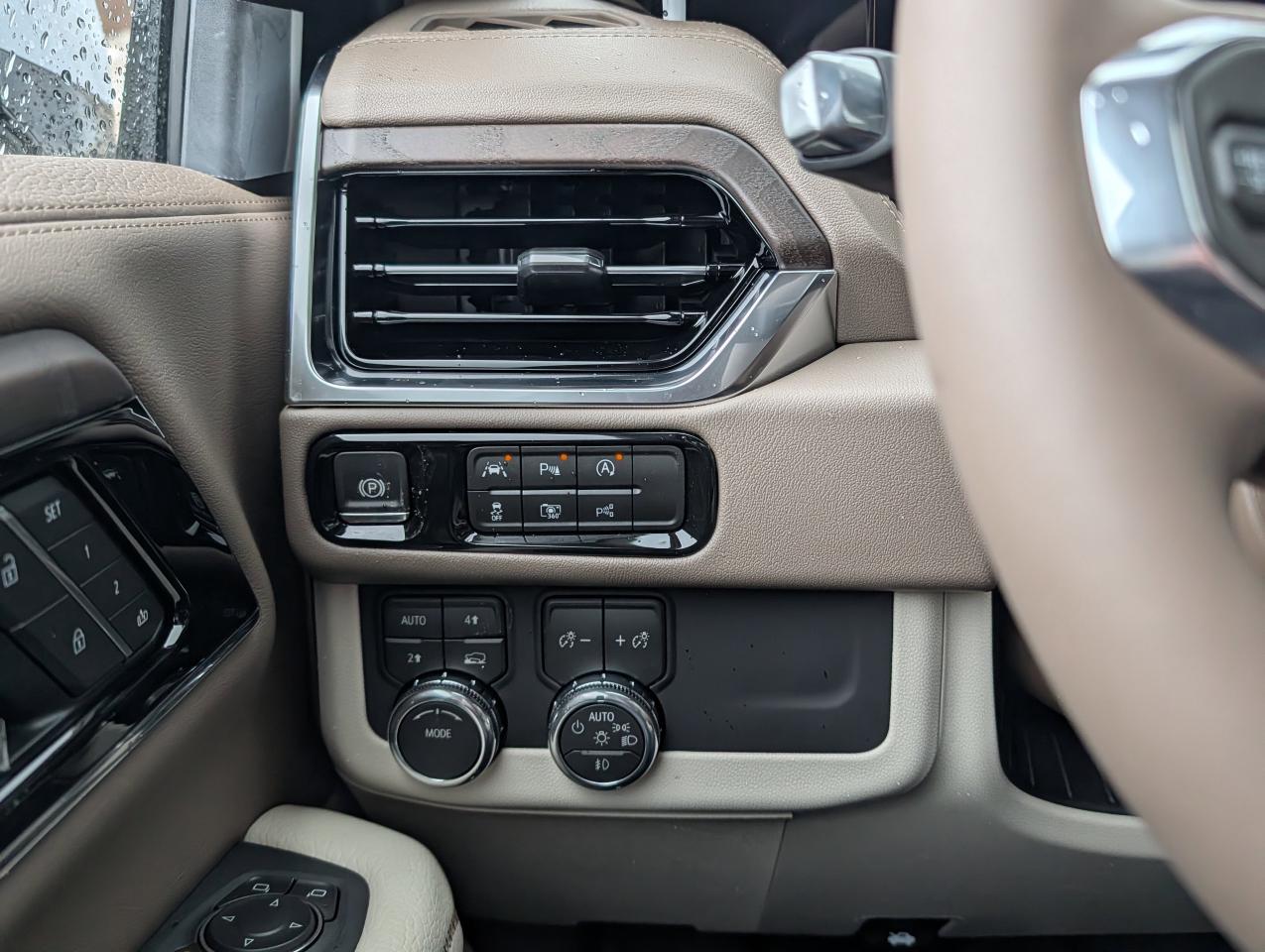 2026 GMC Yukon XL Denali Photo