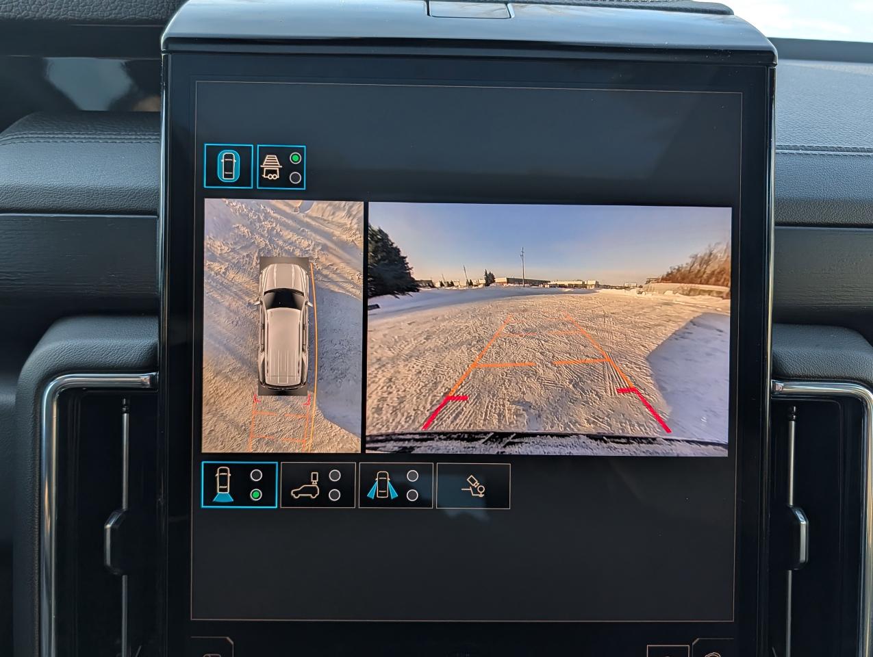 2026 GMC Yukon Denali Photo