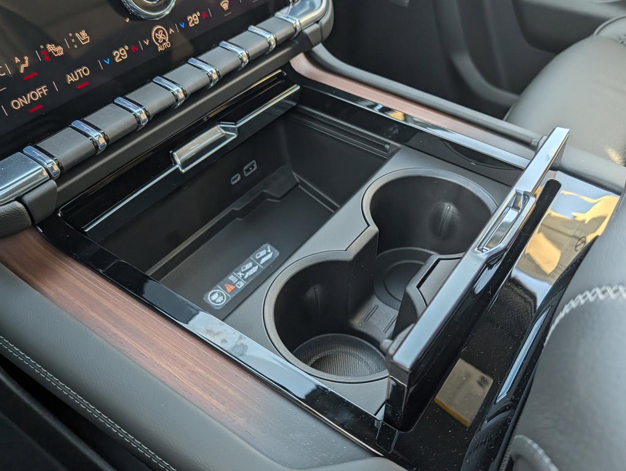 2026 GMC Yukon Denali Photo