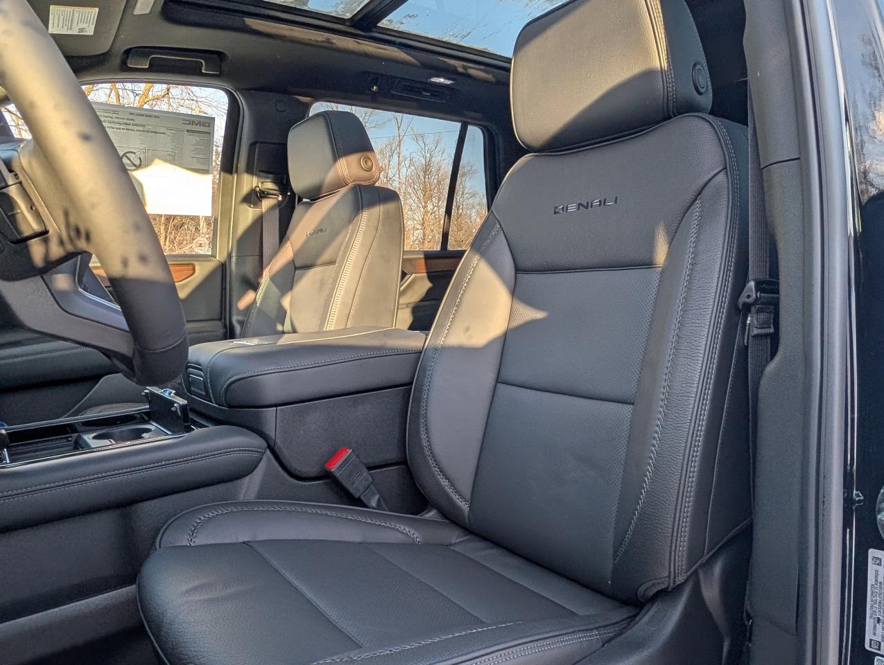 2026 GMC Yukon Denali Photo