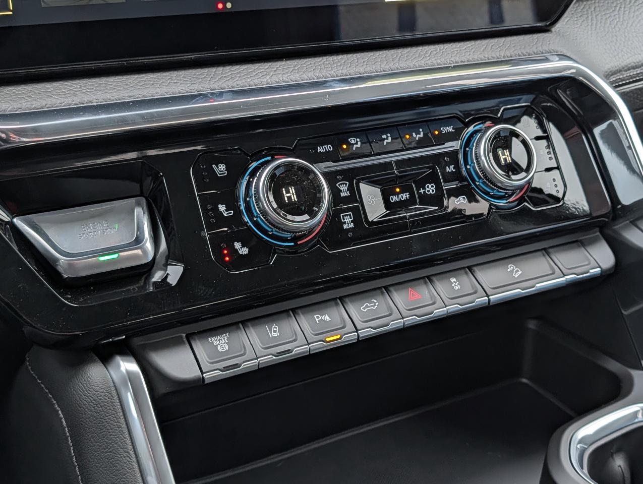 2026 GMC SIERRA 2500HD DENALI Photo