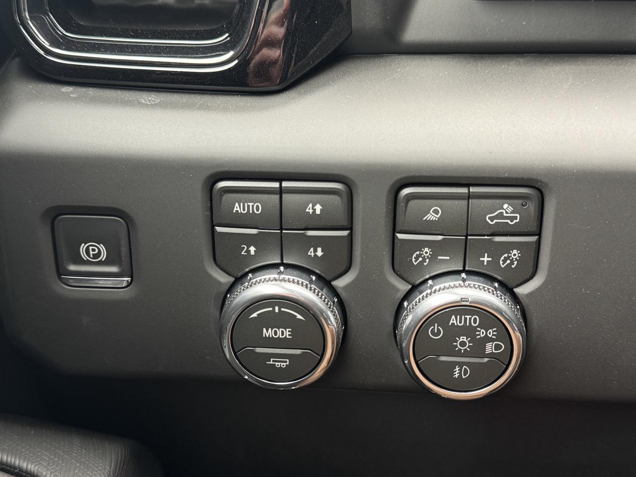 2026 GMC Sierra 1500 AT4X Photo