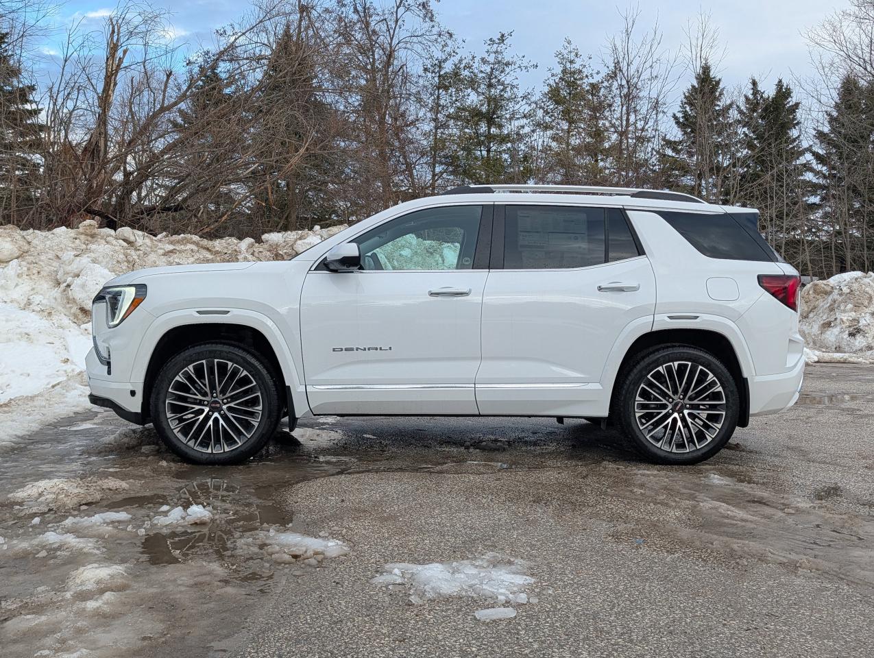 2026 GMC Terrain AWD Denali Photo