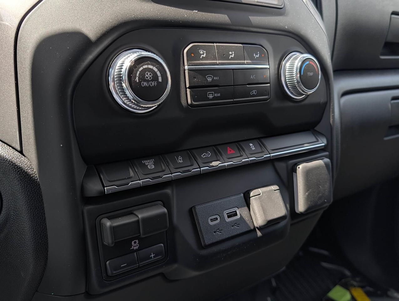 2026 GMC SIERRA 2500HD Pro Photo