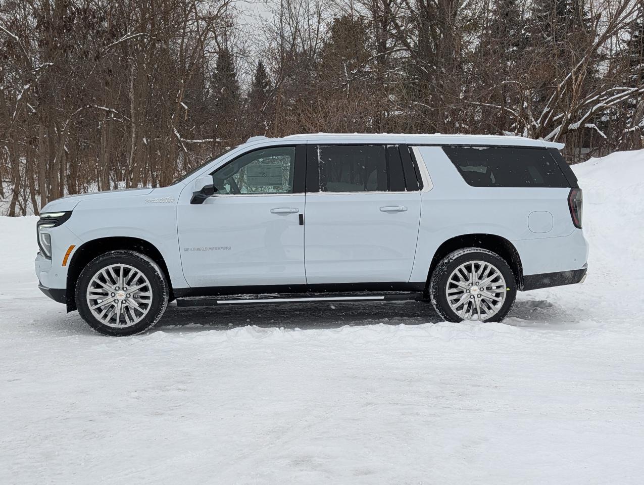 2026 Chevrolet Suburban High Country Photo4