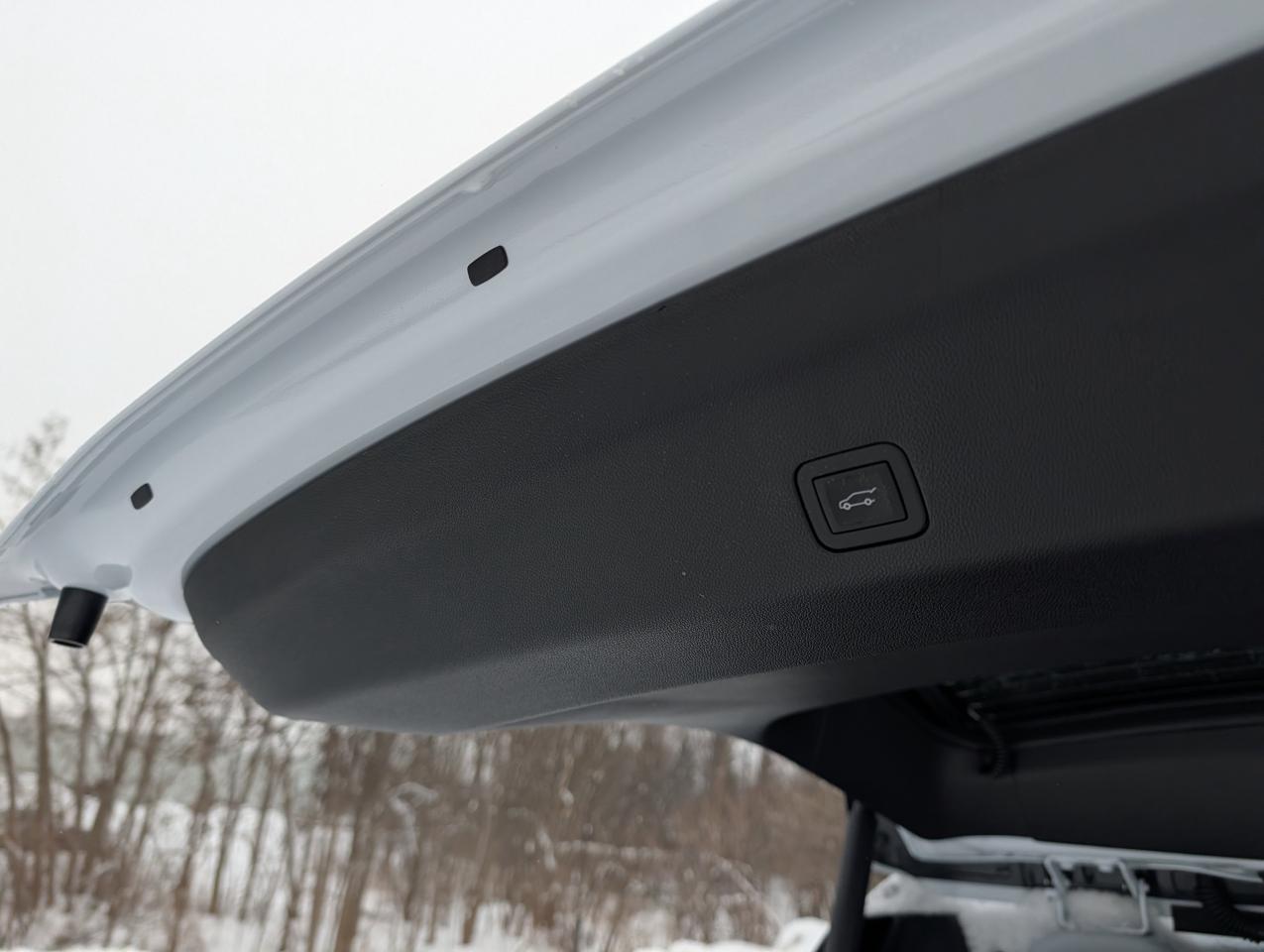 2026 Chevrolet Suburban High Country Photo