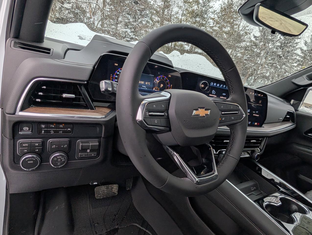 2026 Chevrolet Suburban High Country Photo