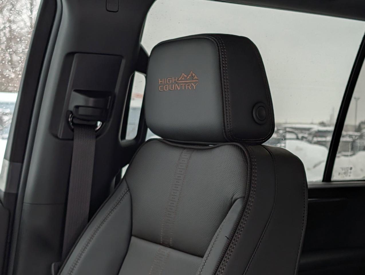 2026 Chevrolet Suburban High Country Photo