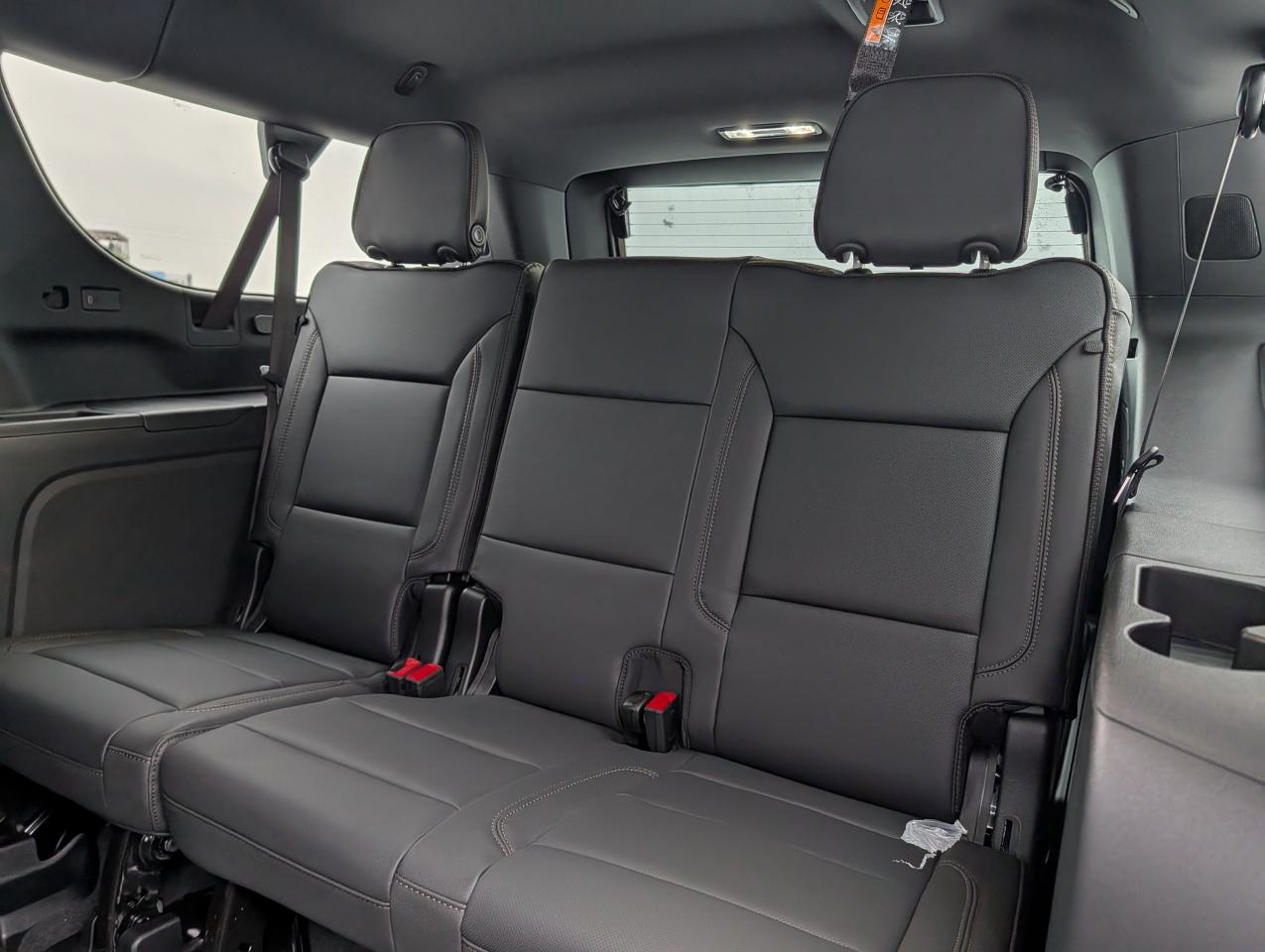 2026 Chevrolet Suburban High Country Photo