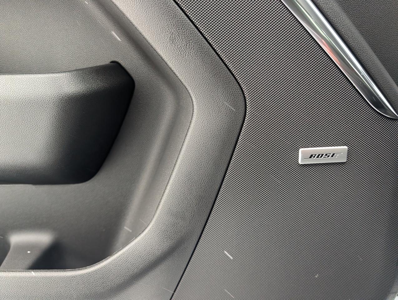 2026 Chevrolet Suburban High Country Photo