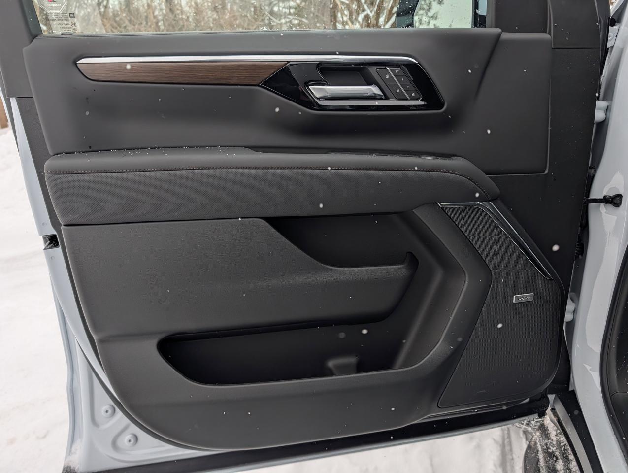 2026 Chevrolet Suburban High Country Photo