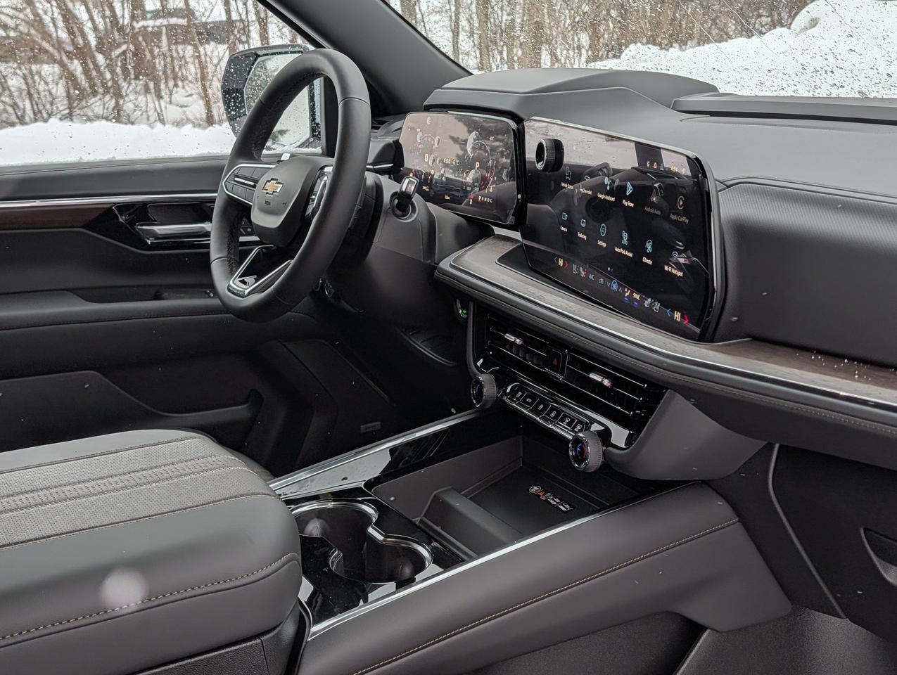 2026 Chevrolet Suburban High Country Photo