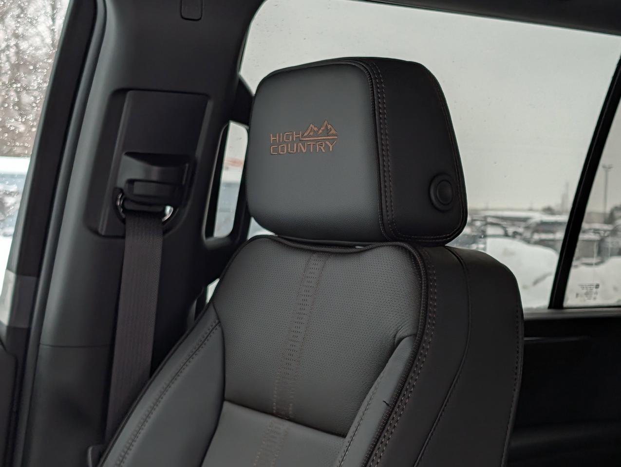 2026 Chevrolet Suburban High Country Photo