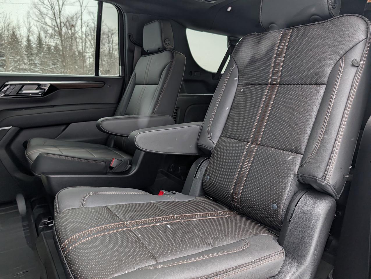 2026 Chevrolet Suburban High Country Photo