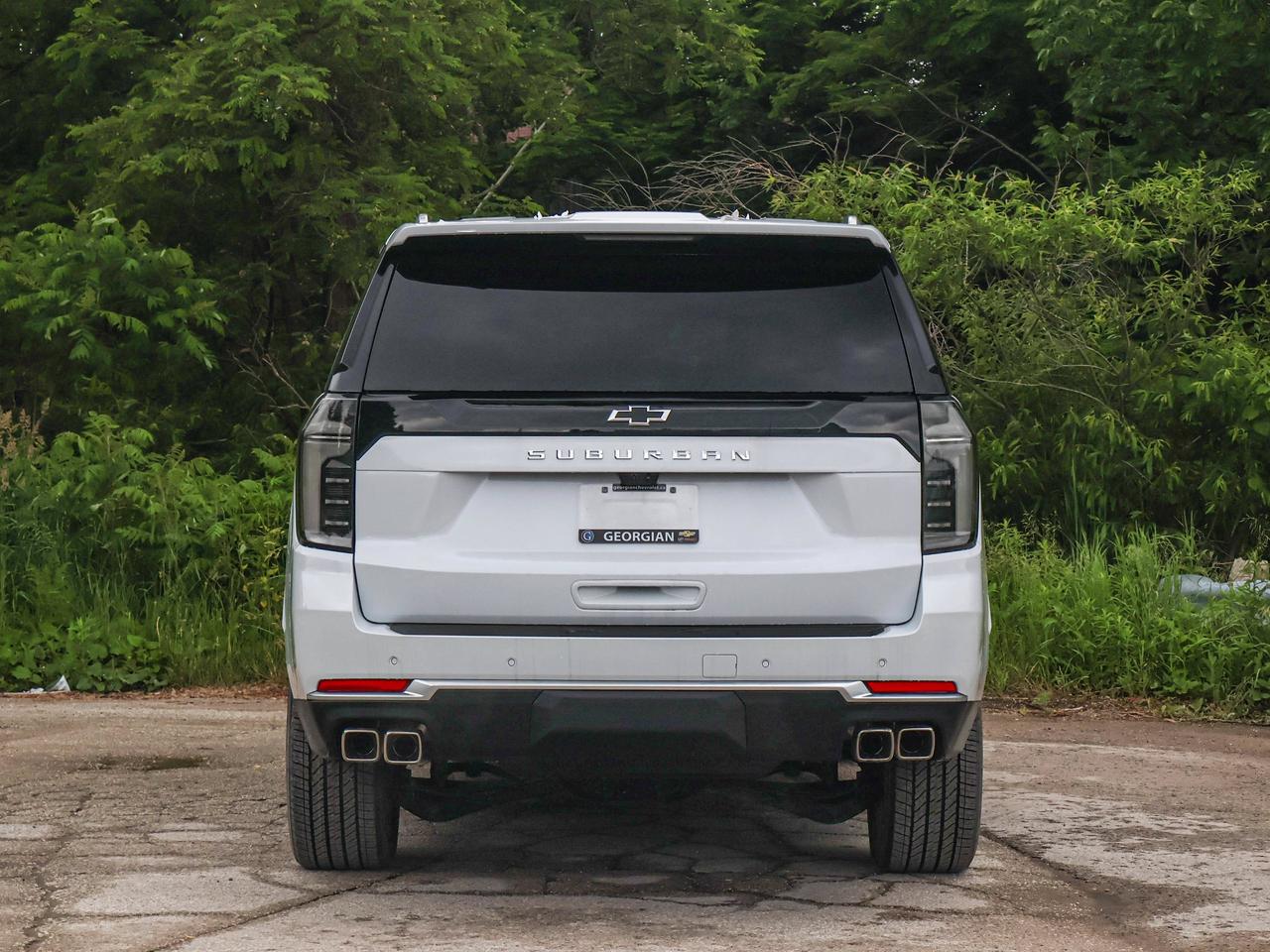 2026 Chevrolet Suburban High Country Photo