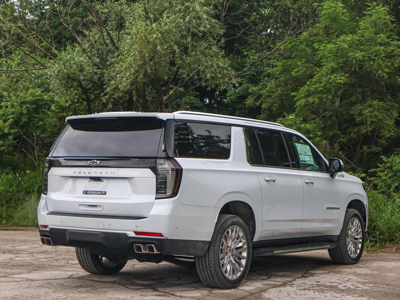 2026 Chevrolet Suburban High Country Photo