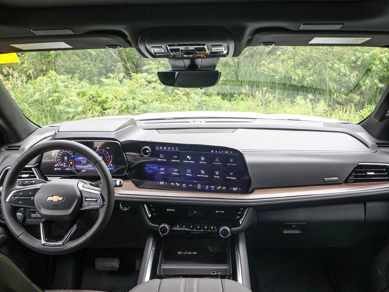 2026 Chevrolet Suburban High Country Photo