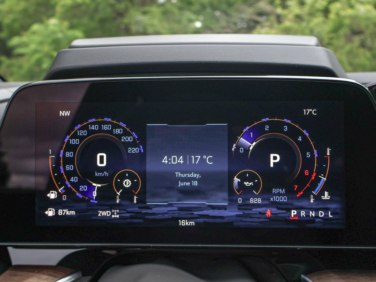2026 Chevrolet Suburban High Country Photo
