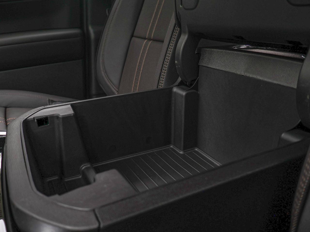 2026 Chevrolet Suburban High Country Photo
