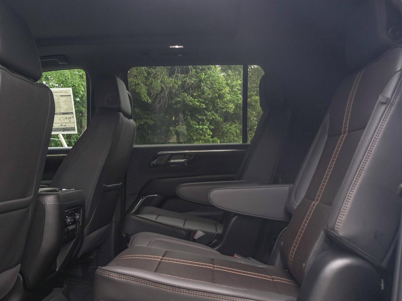 2026 Chevrolet Suburban High Country Photo