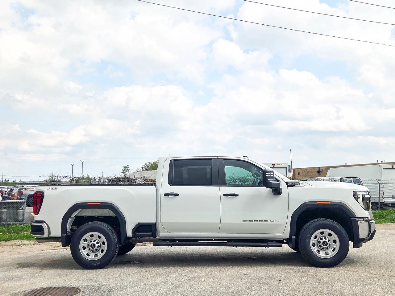 2026 GMC SIERRA 2500HD Pro Photo2