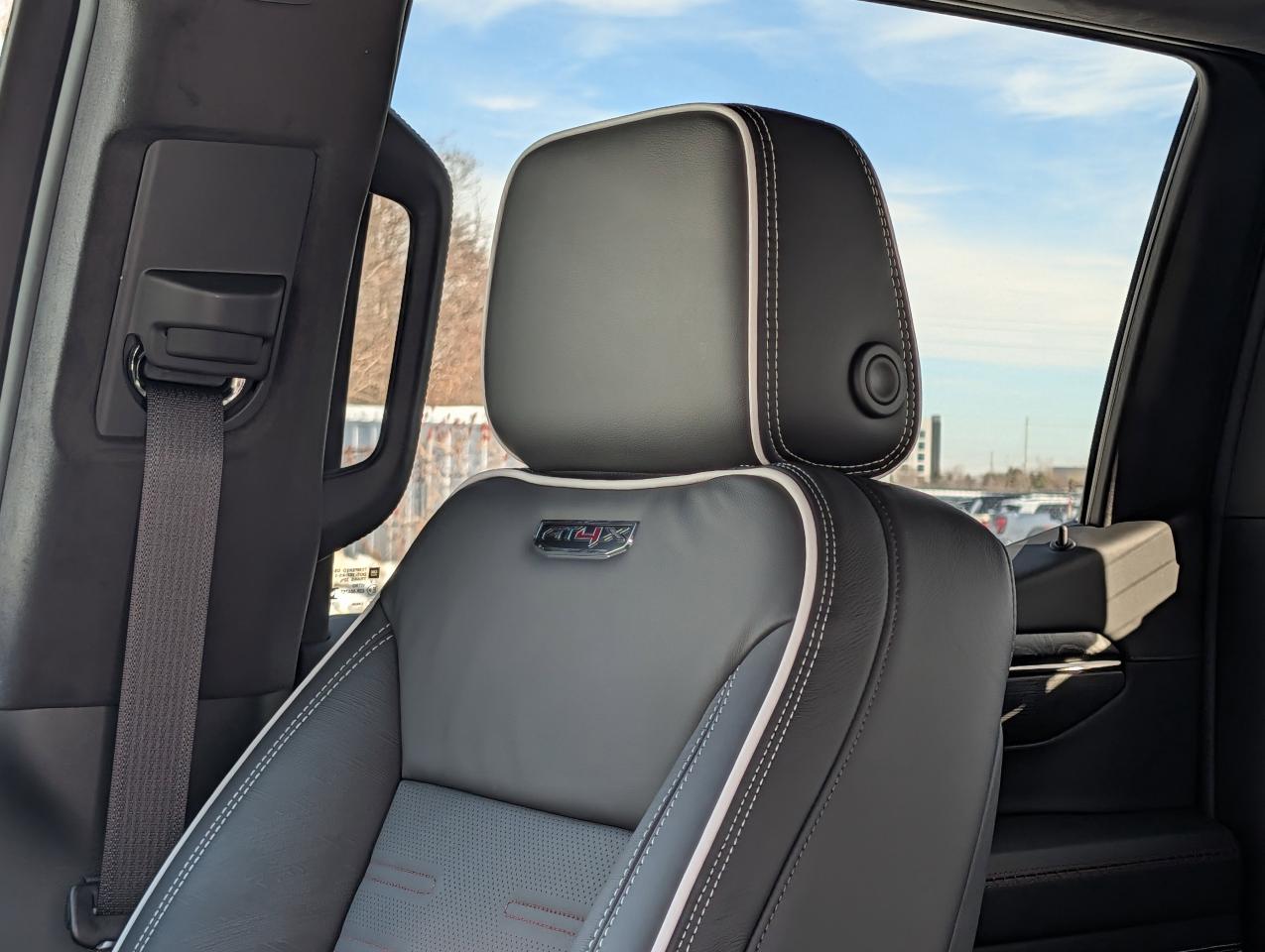 2026 GMC Sierra 1500 AT4X Photo