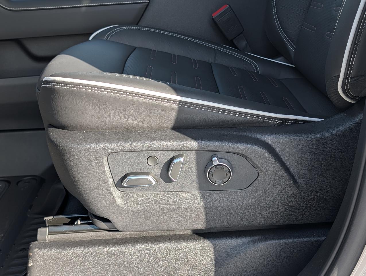 2026 GMC Sierra 1500 AT4X Photo